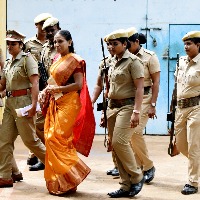 Rajiv Gandhi assassination convict Nalini moves SC seeking premature release