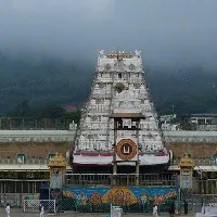 Huge rush in Tirumala