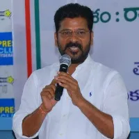 TPCC chief Revanth apologies komatireddy Venkat reddy