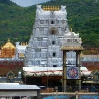 Huge rush in Tirumala shrine
