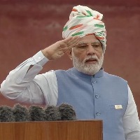 PM Modi mentions Nehru in Independence day speech after Savarkar