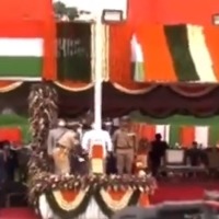 Andhra Pradesh CM hoists national flag in Vijayawada