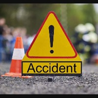 Six from Hyderabad die as car rams into container in Karnataka