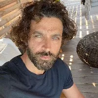 Boycott Vikram Vedha trends after Hrithik Roshan hails Laal Singh Chaddha
