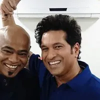 Sachin Tendulkar knows everything but Iam not expecting anything Vinod Kambli