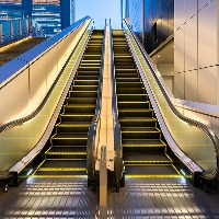 12 students, teacher injured after slipping on escalator