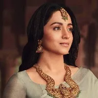 actress trisha is planning to join in politics