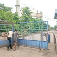 2 dead in fire mishap in sugar factory in Kakinada