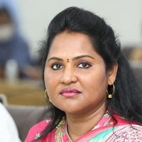 MLA Undavalli Sridevi stages midnight protest