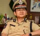 ips officer swati lakra praises a candidate who prepares for Police Constable examinations at railway station