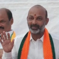 ‘We are not ghulams’, Bandi Sanjay on fetching Amit Shah's footwear