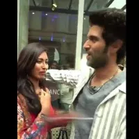 Girl proposes to Vijay Devarakonda