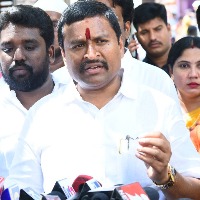 Pawan Kalyan, first covert in Chiranjeevi’s Praja Rajyam Party: Vellampalli