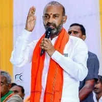 Bandi Sanjay fires on CM KCR and TRS govt