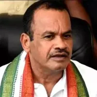 komatireddy venkatreddy fires on cm kcr