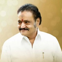Chandrababu, Nara Lokesh remember Nandamuri Harikrishna on his death anniversary
