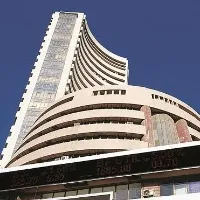 Markets trading in huge losses