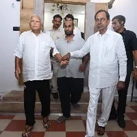 kcr meets lalu prasad yadav in patna