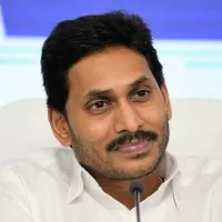 Jagan emotional tweet on his fathers death anniversary