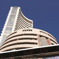 Markets ends in flat mode