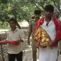 UP man cheated locals by small idols ordered in Amazon