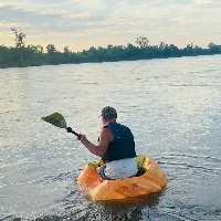 Man travels on Pumpkin boat for record