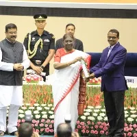 dk aruna congratulate 3 teachers from telangana who recieves national best teacher awards