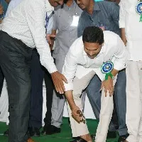 ap cm ys jagan picks up techaers spectacles