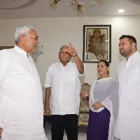 rjd releases a video of nitish kumar visits lalu prasad yadav