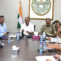 Telangana Jaatheeya Samaikhyatha Dhinotsavaalu: CS held a video conference
with district Collectors, higher Police officials