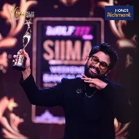 Pushpa gets six awards in SIIMA