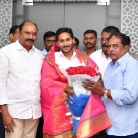 Munnuru Kapu leaders thank CM Jagan, Pawan Kalyan never fought for Kapus: Adapa Seshu
