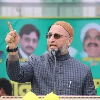 Asaduddin Owaisi take swipe at PM Modi