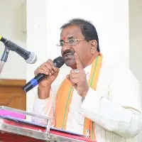 somu veerraju fires on ysrcp gevernment decision on NTR University of Health Sciencesname