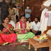 ap minister rk ropa offers special prayers to durgamma