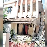A three storied building collapsed at midnight in Kadapa