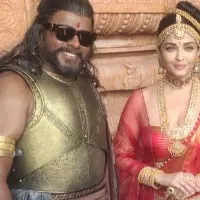 R Parthiban drops unseen pics of Aishwarya Rai Bachchan Sarathkumar from Ponniyin Selvan