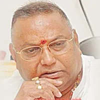 ex mp rayapati sambasiva rao comments on 2024 elections