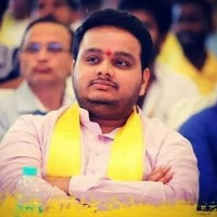 AP CID serves service notice to TDP leader Chintakayala Vijay