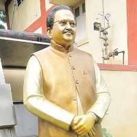 SP Balu statue removed in Guntur