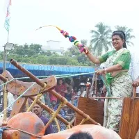 ap minister rk roja participated in bullocks race in tanuku