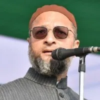 Asaduddin owaisi comments on PM Modi