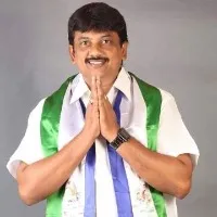 a vedio shows how ysrcp mla uma shankar ganesh fel down from scooty
