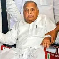 Mulayam Singh Yadav health deteriorates more