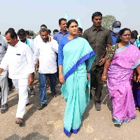Sharmila's padyatra in Telagana crosses another milestone