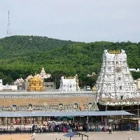 Tamil Nadu devotees attacked Guntur devotees in Tirumala