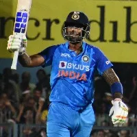 Suryakumar in red-hot form; reminds me of AB de Villiers, says Dale Steyn