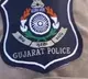 locals detained couple suspected that they are kidnappers in gujarat