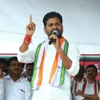 tpcc chief revanth reddy fires on komatireddy rajagopal reddy