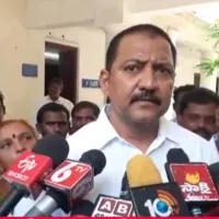 mla vallabhaneni vamsi did not responds on ntr health vesity name change